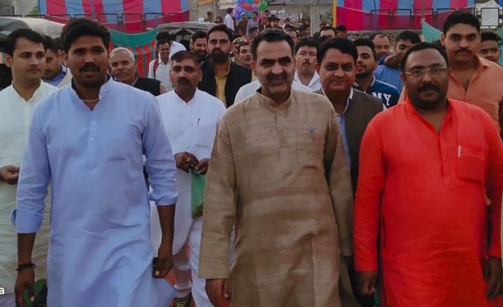 Union Minister of State arrives at Shukatirtha Fair