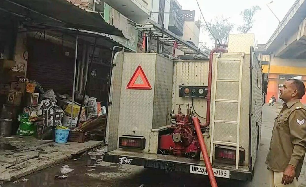 fire in shop due to short circuit