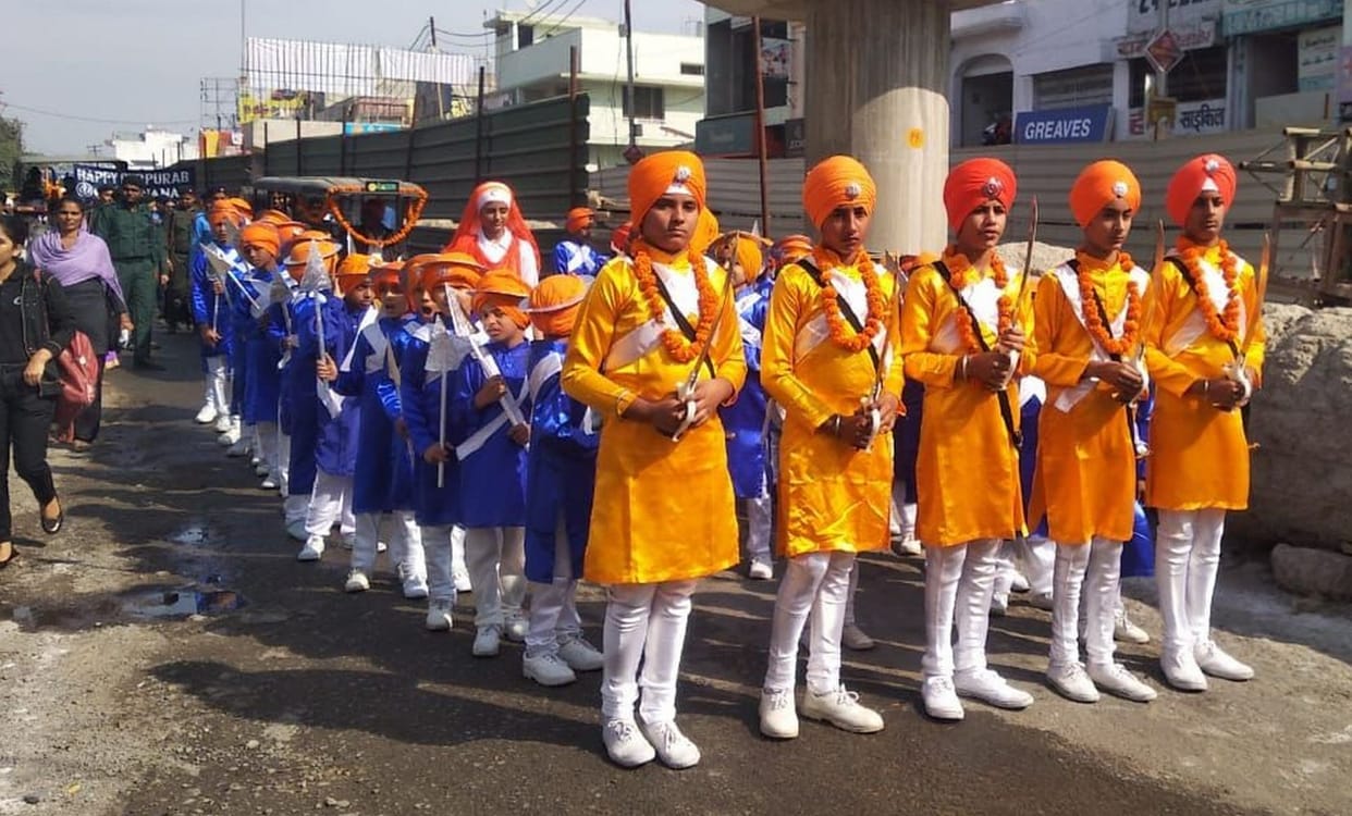 The streets of the city are filled with his precious words on the 550th Prakash Parv of Shri Guru Nanak Dev