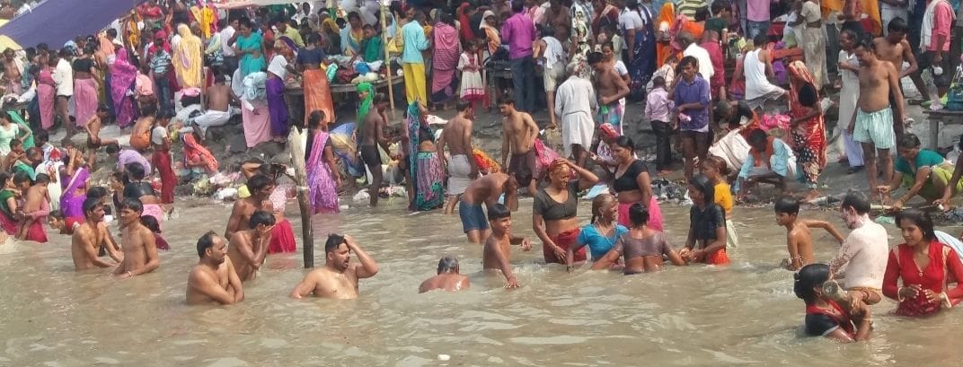 bating in ganga on karthik purnima in sambhal