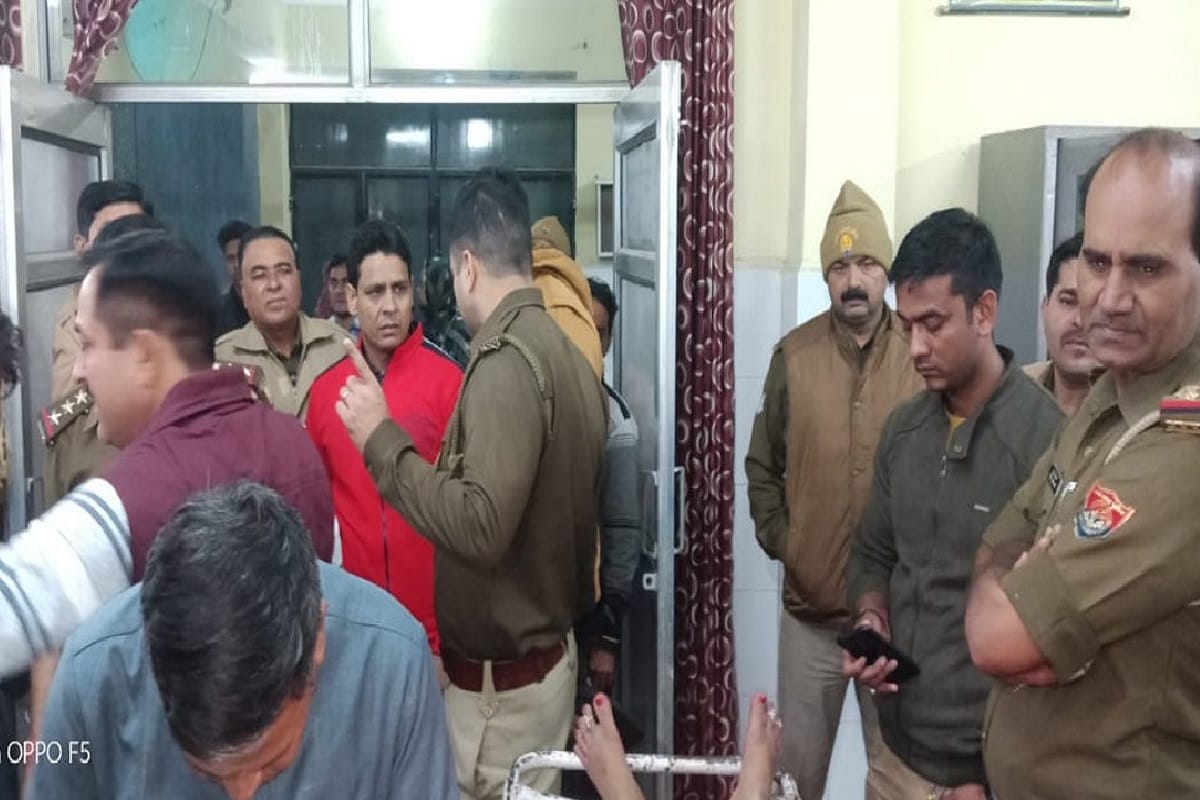 Many devotees injured in road accident on kartik purnima day in Muzaffarnagar