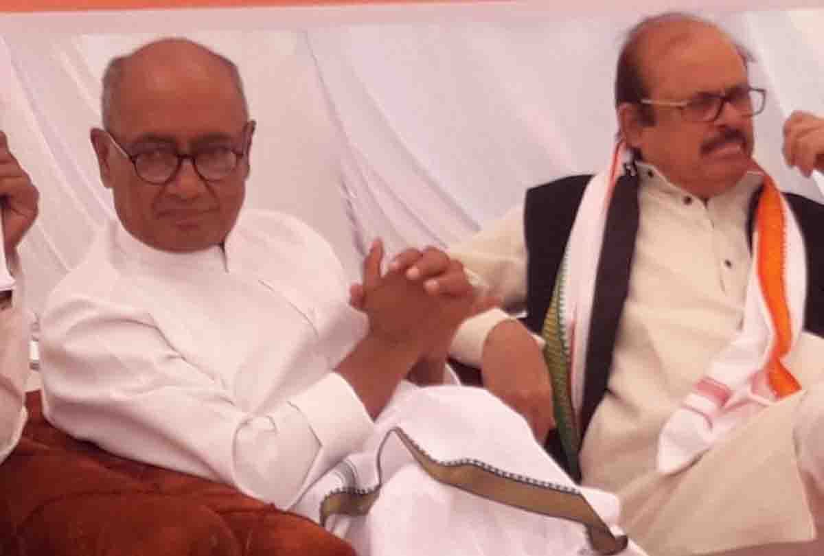 digvijay singh says political crisis in maharashtra because of amit shah