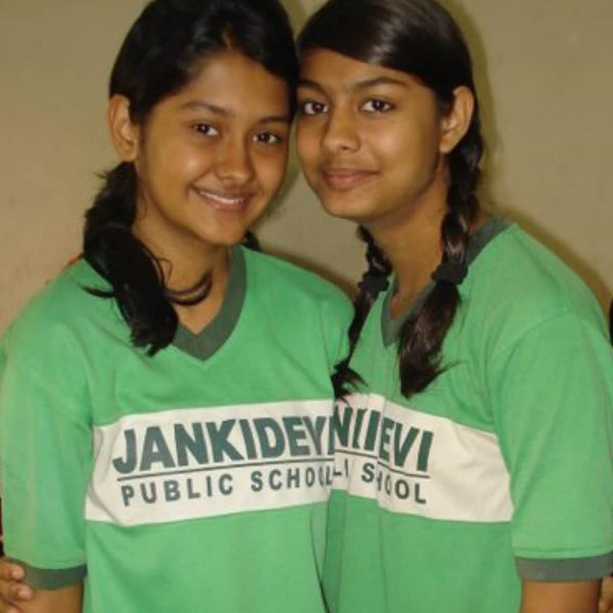 Actress Kanchi Singh Share 10 years ago Old Photo