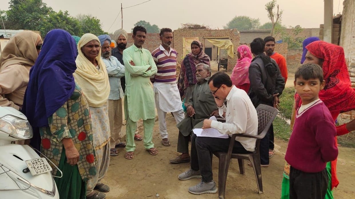 notice, residence of jakhalbadi, incroachement, plot, fatehabad