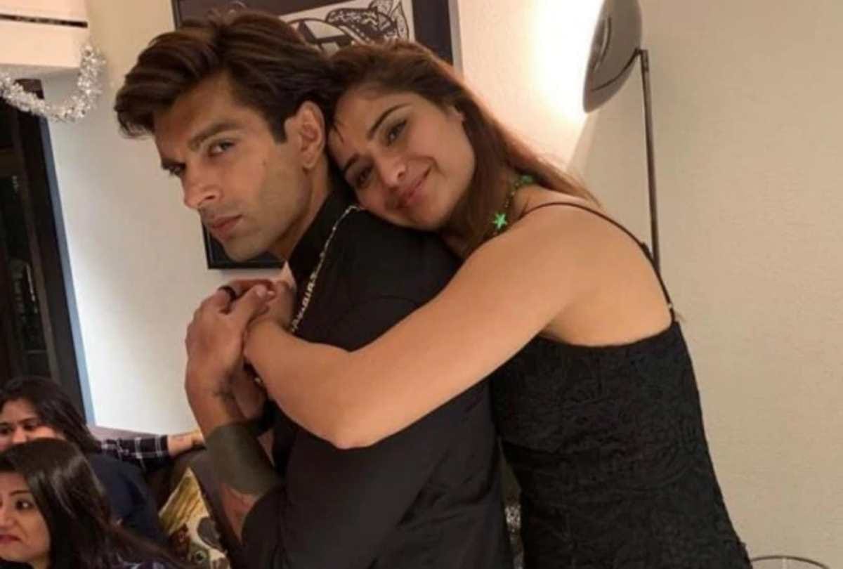 Bigg Boss 13 Aarti Singh talk about Bipasha Basu husband karan singh grover in bigg boss house
