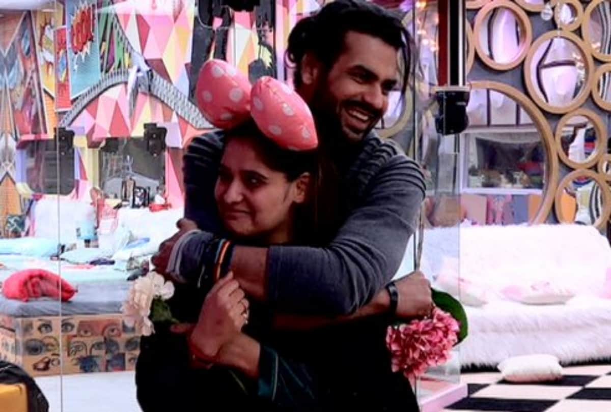 Bigg Boss 13 Aarti Singh talk about Bipasha Basu husband karan singh grover in bigg boss house