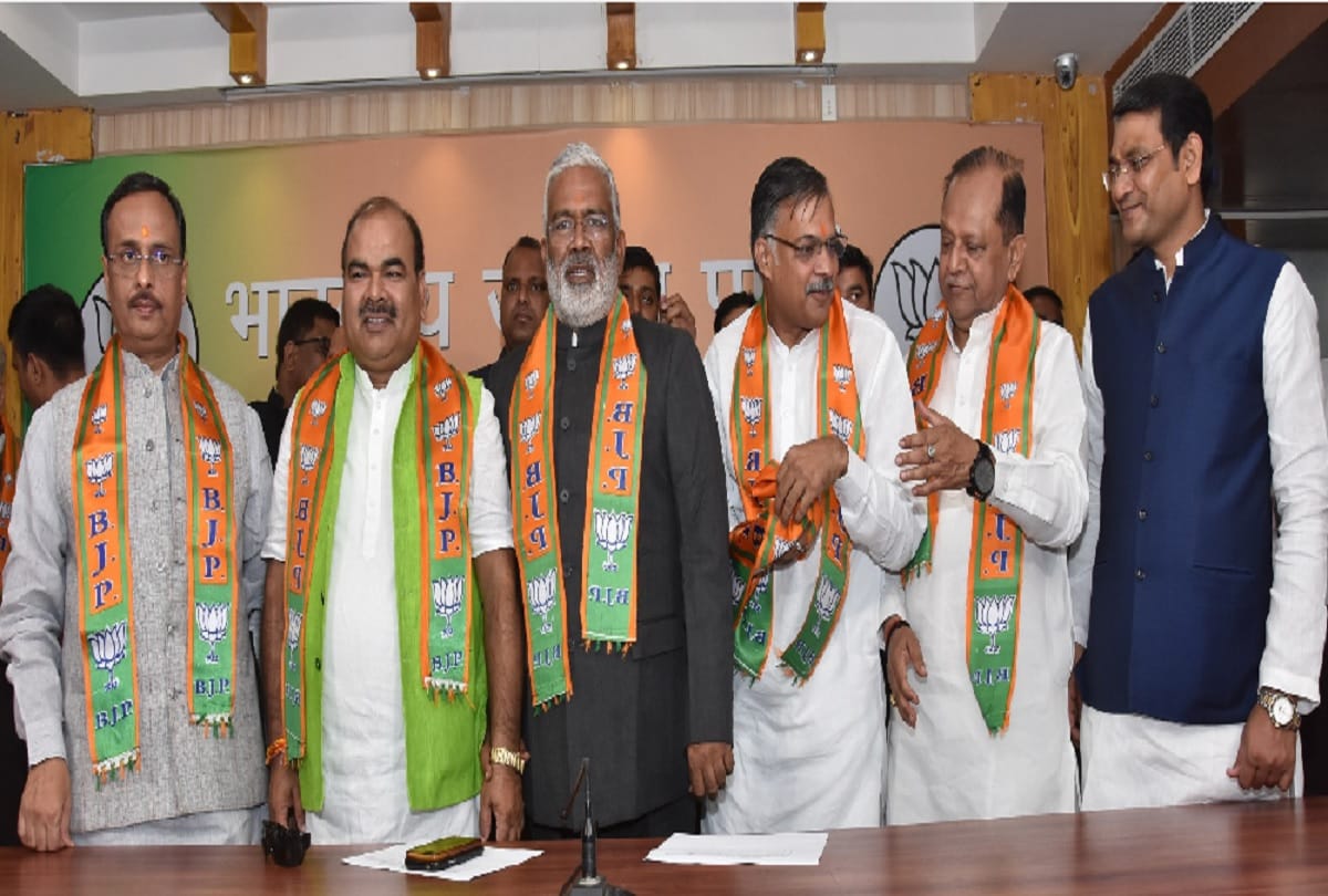 Financeless teacher Mahasabha president joins BJP