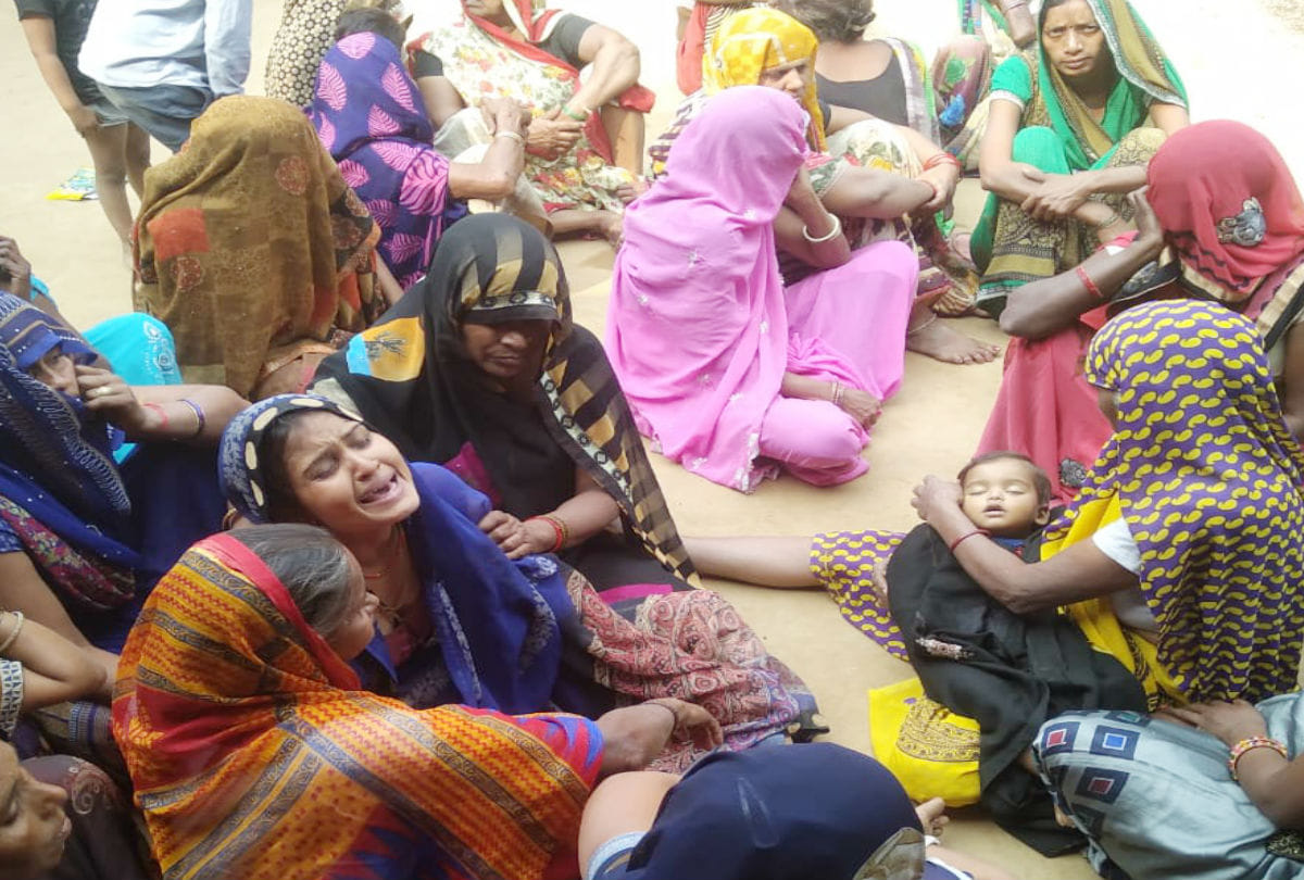 Innocent Child Dies After Drowning In Water tank Firozabad