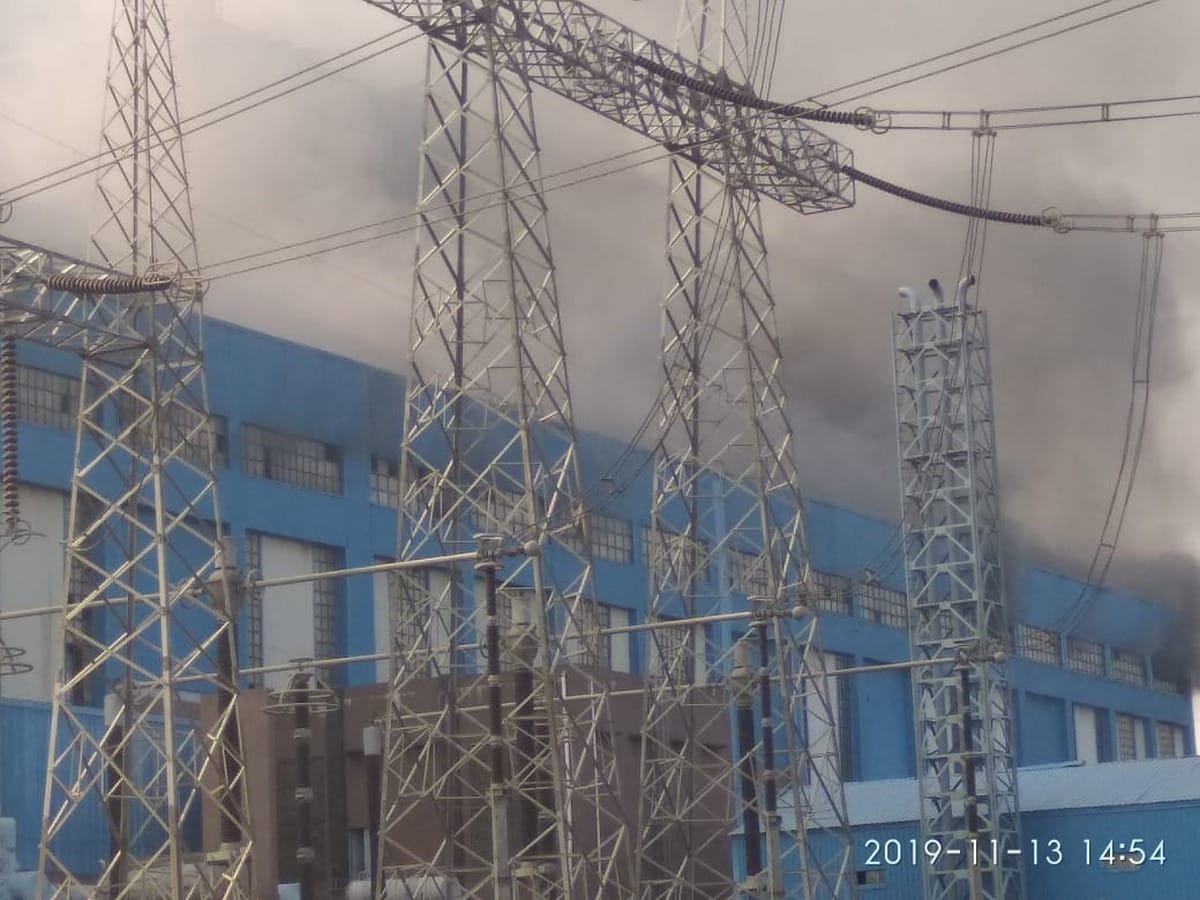 fire in generator terbine anpara sonbahdra