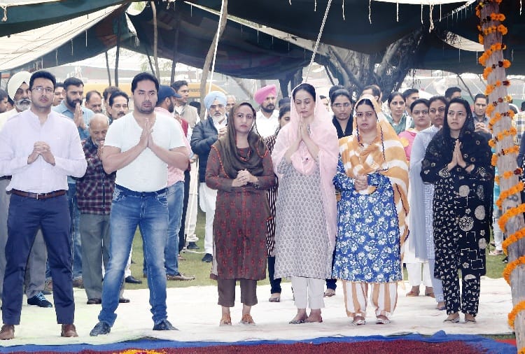 Panchkula Violence, Honeypreet Seen in Dera Sacha Sauda Sirsa with Ram Rahim Family
