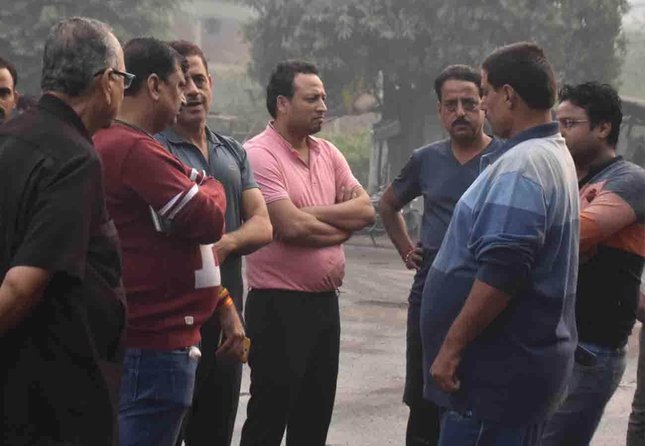 fire in namkeen factory in kanpur