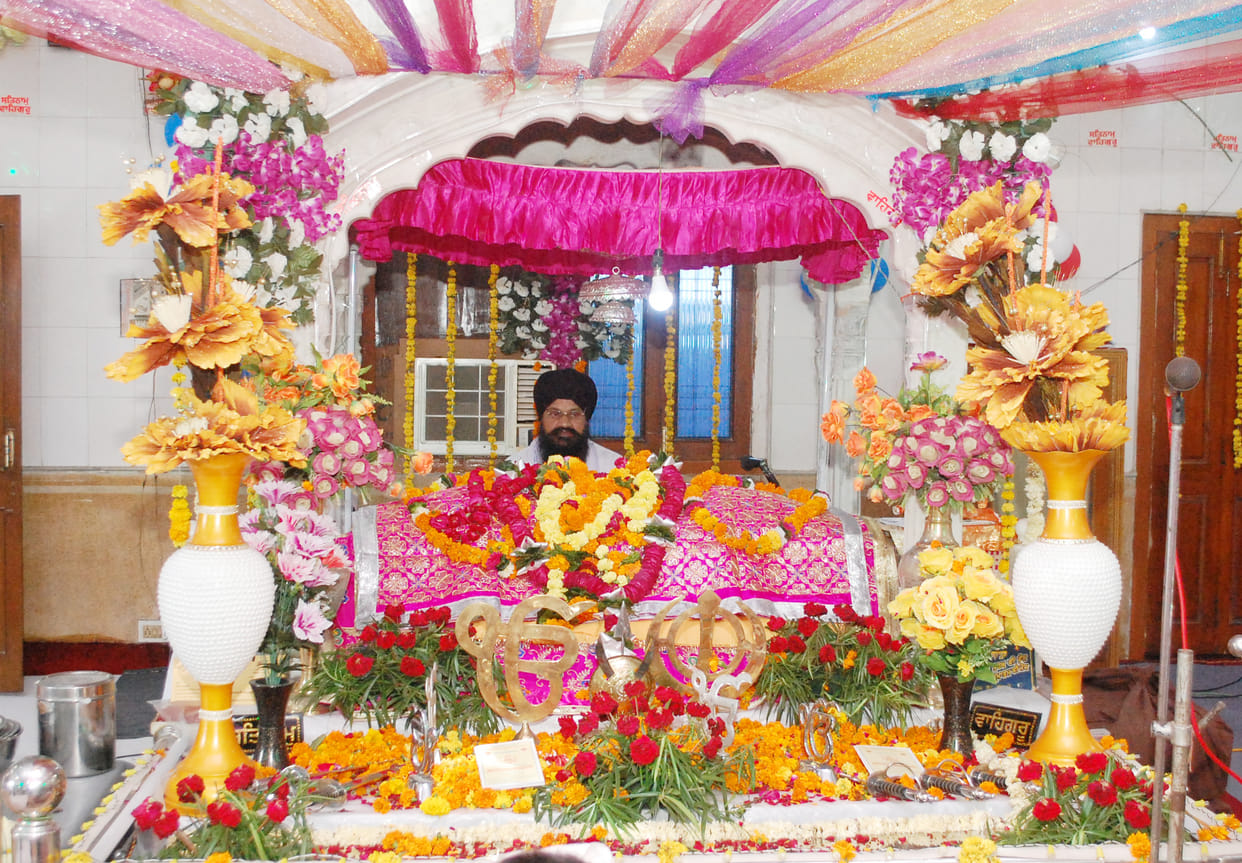 Guru Nanak birth anniversary celebrated with great pomp