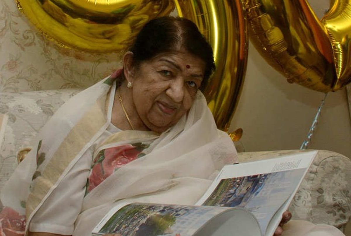 Lata Mangeshkar Health Update she is on Life Support Condition Still Critical