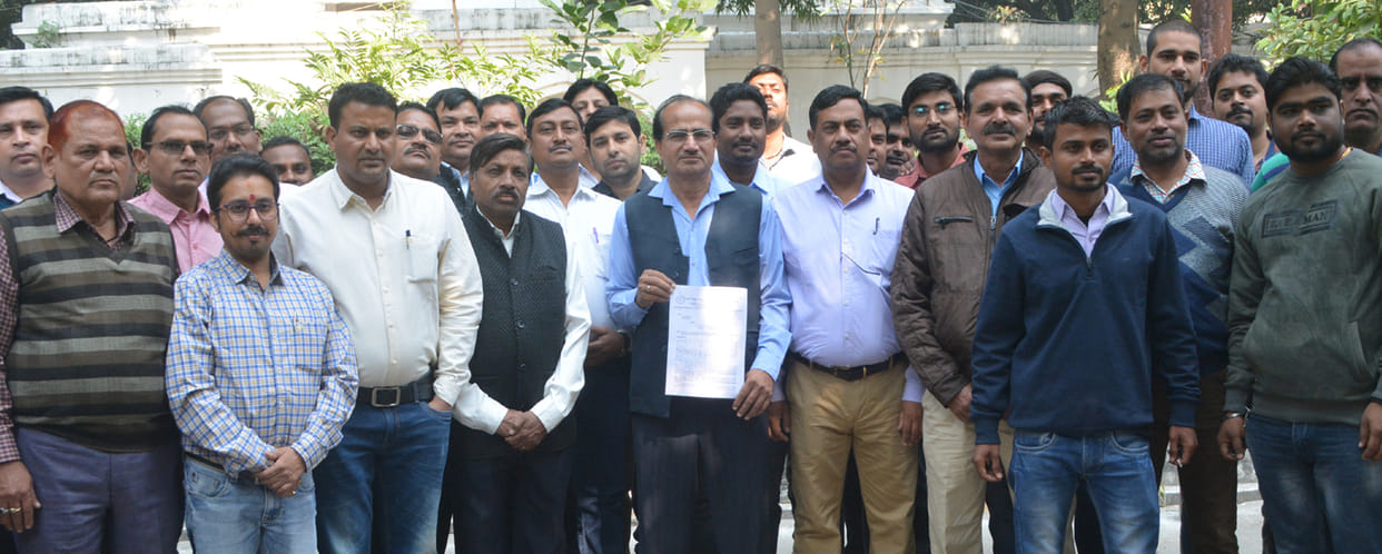 Electrical workers asked for PF bill amount security guarantee