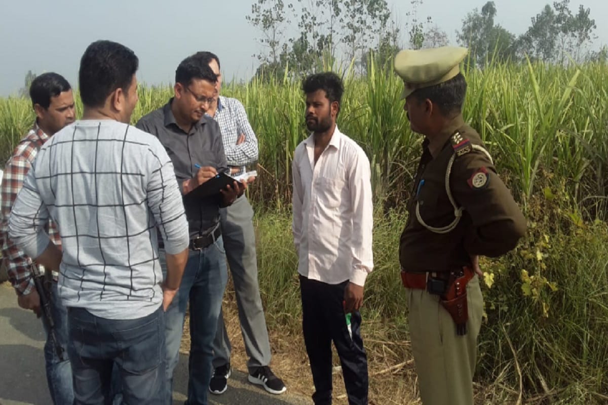 Crooks looted a tractor from farmer in Muzaffarnagar district of Uttar Pradesh