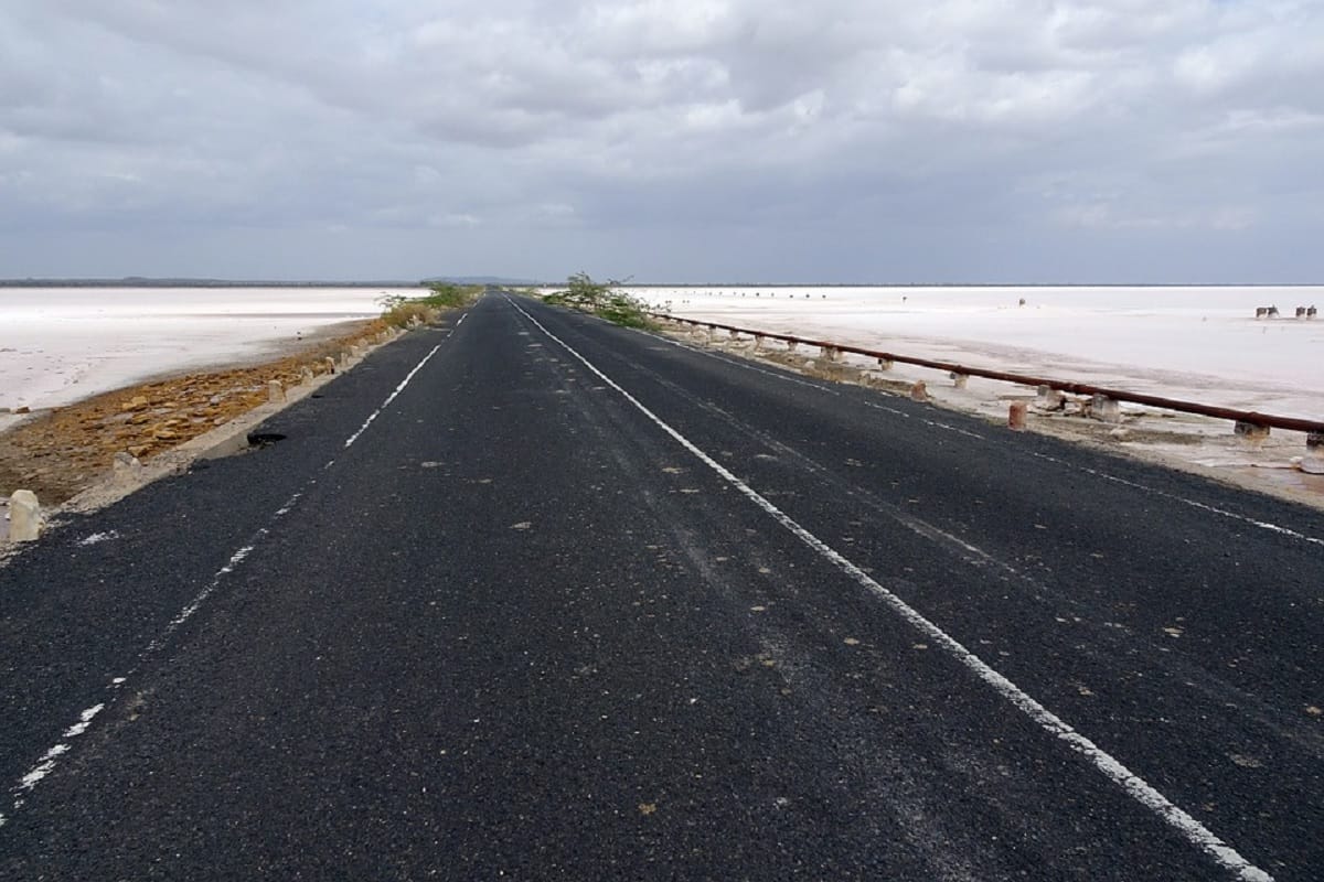 uk wonder material pothole proof road in britain by use of graphene