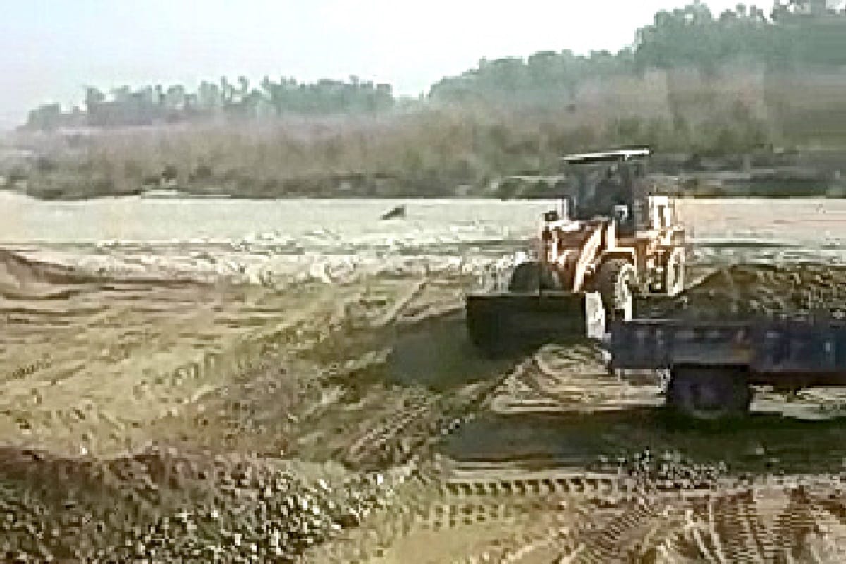 ED targets two former IAS officers and many mining mafia in Saharanpur district
