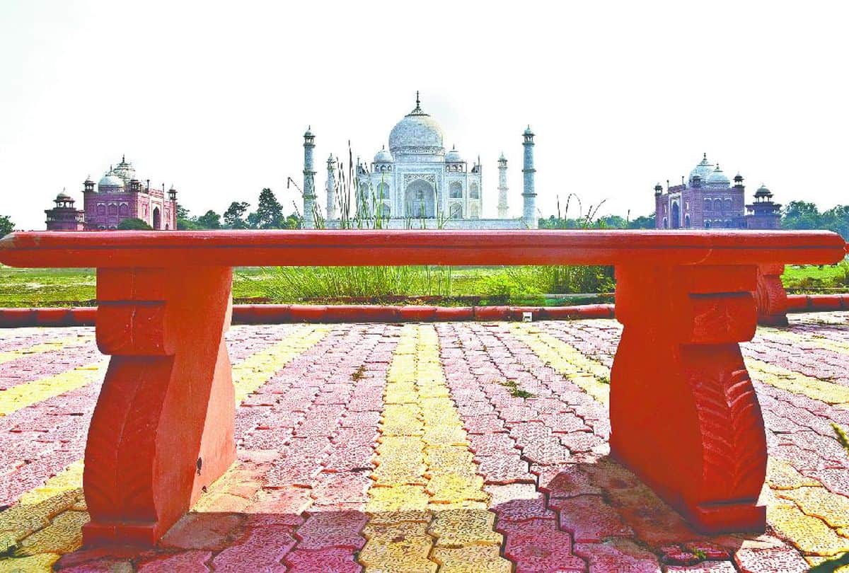 Taj Mahal Night view will be promoted at Delhi Airport