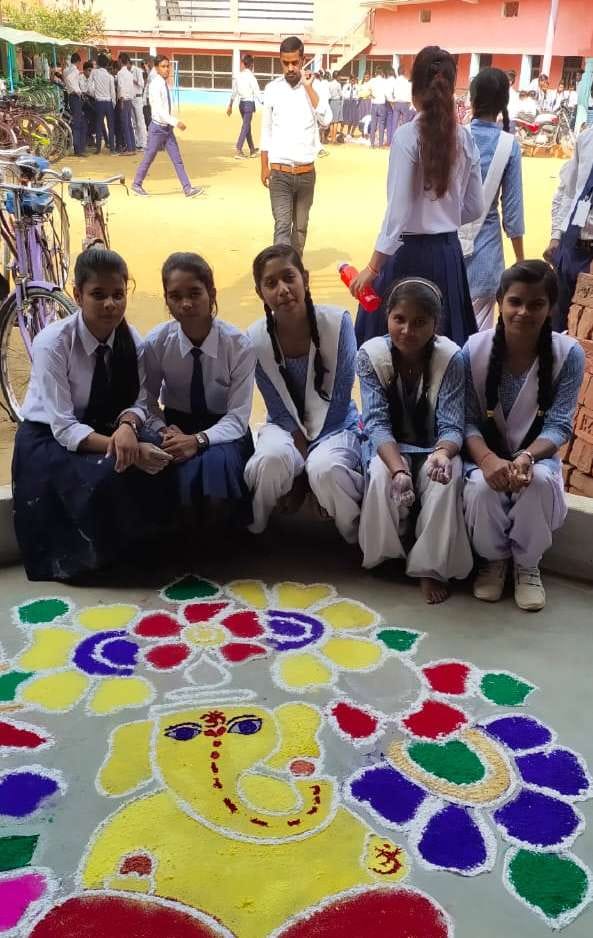 If someone ran in honor of uncle Nehru, someone rangoli