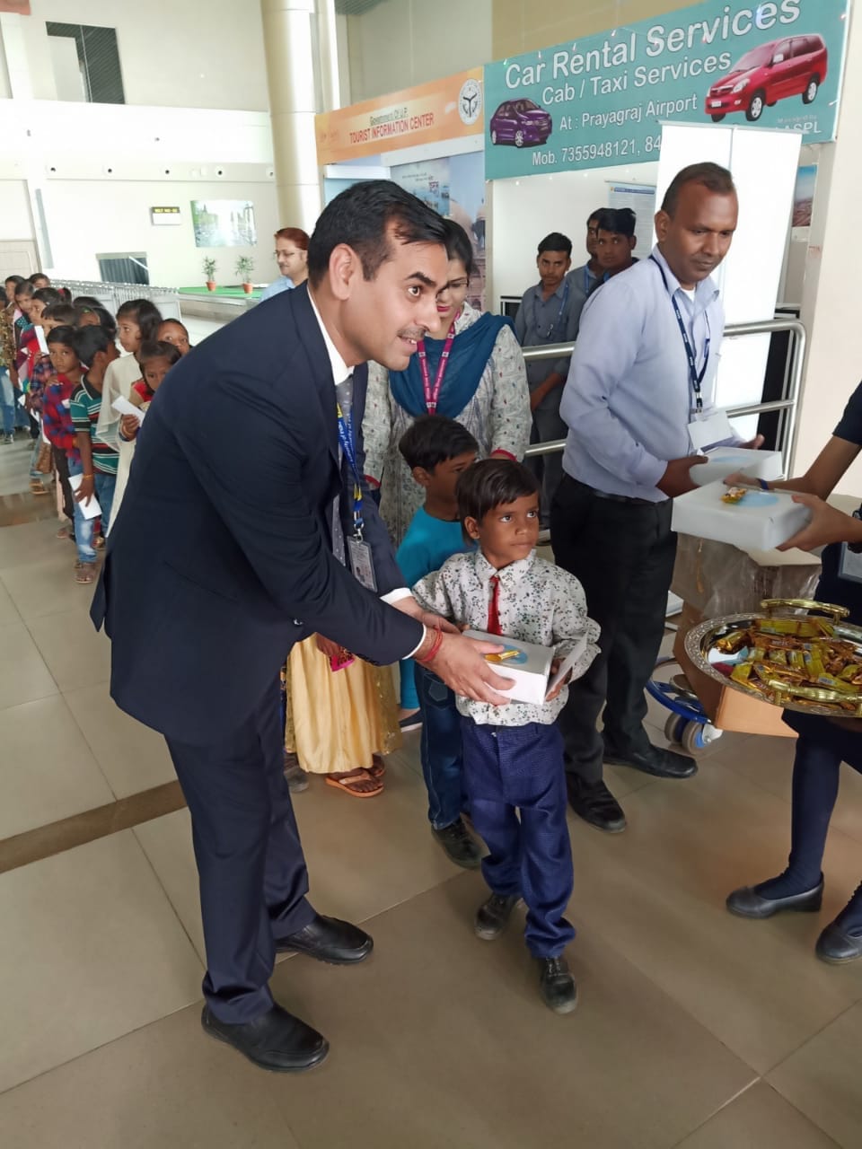 Prayagraj Airport Admin's unique initiative on Children's Day, boarding primary school children