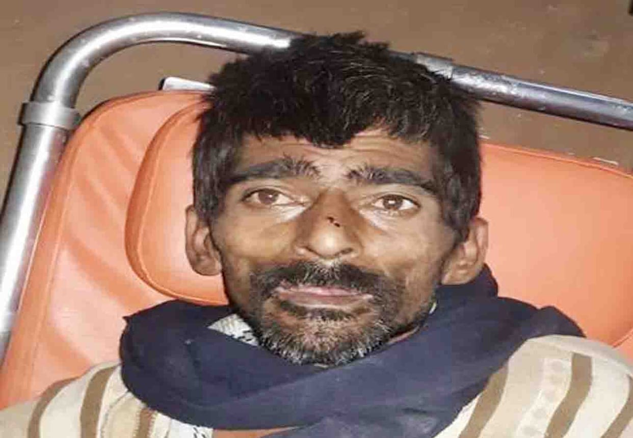 a man eat poison in patara police chauki ghatampur