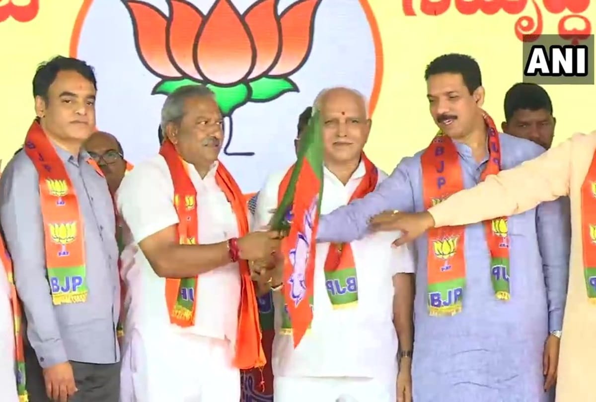 Karnataka 15 Rebel MLAs Join BJP Today Congress and JDS