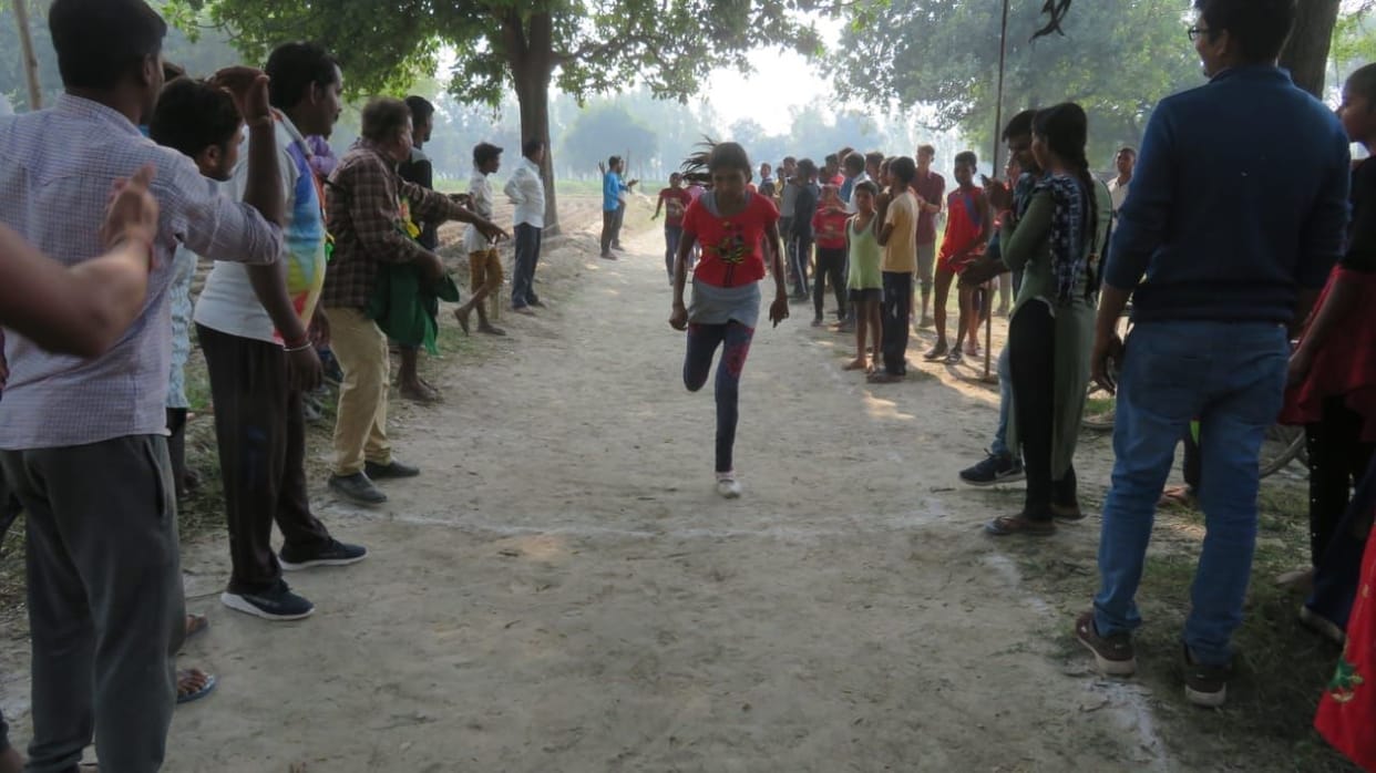 Komal won the 400 meters race