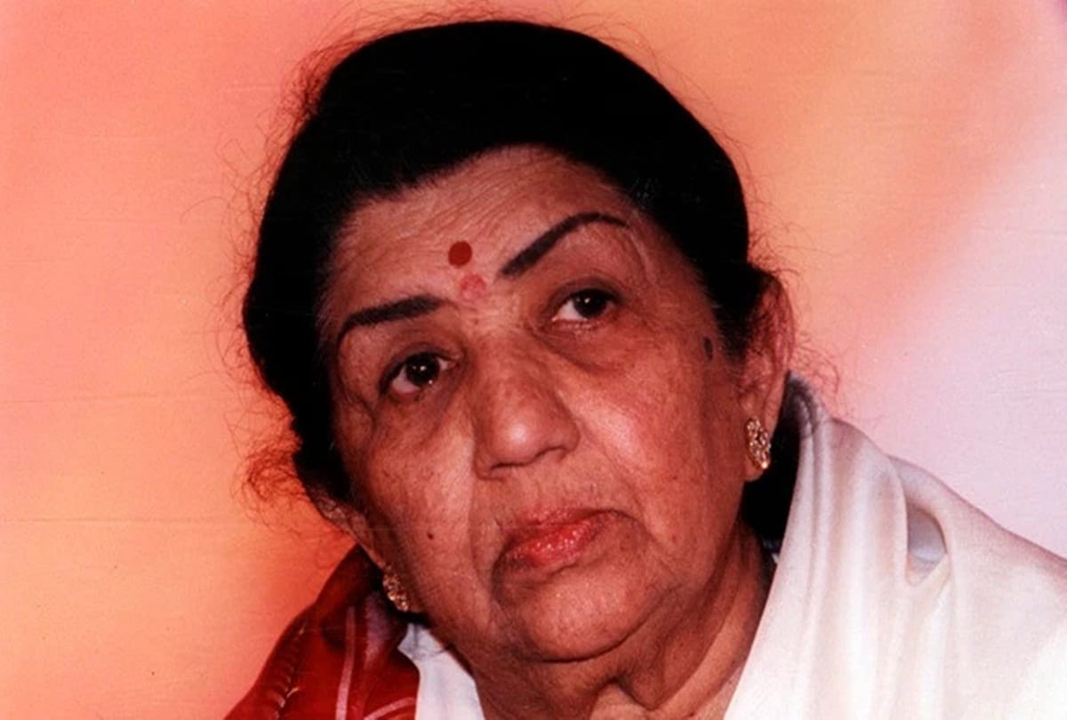 Lata Mangeshkar Birthday Special: Know About Her Love Life