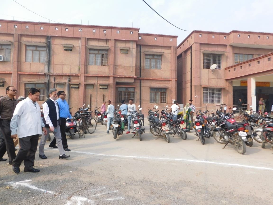 Vehicle found in emergency gate, nodal officer unhappy