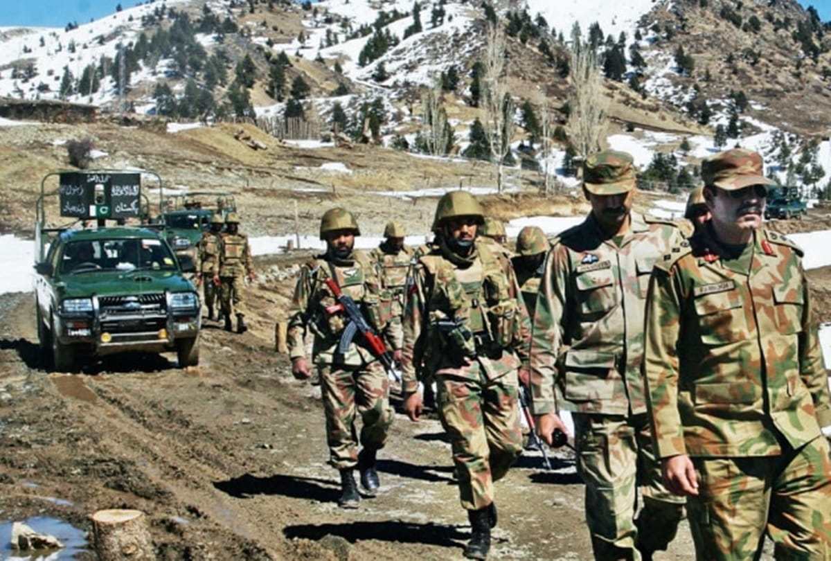 Eight Pakistani soldiers injured in suicide attack in restive North Waziristan