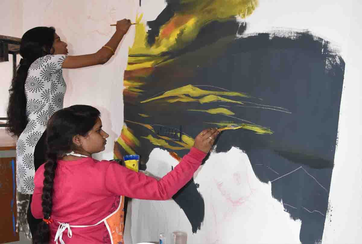 Inauguration of Seven Day International Art Camp in kanpur university