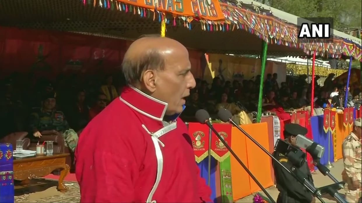 Defense Minister Rajnath Singh reaches Tawang Arunachal prad