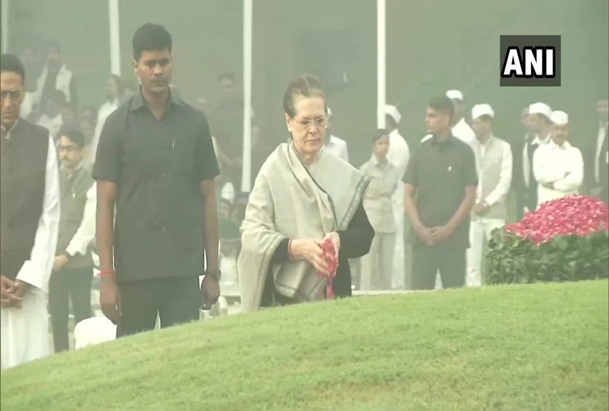 Jawaharlal Nehru birth anniversary today Narendra Modi Sonia Gandhi pays tribute