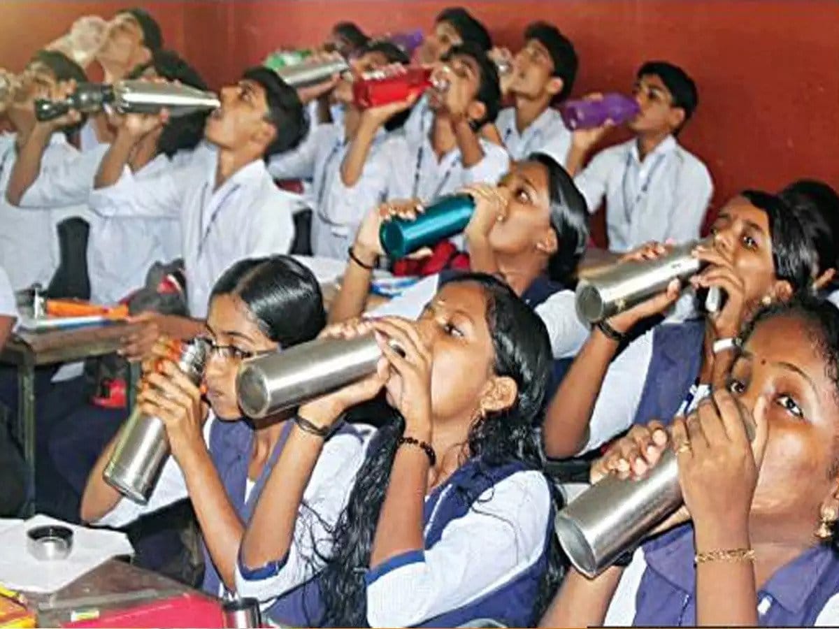 Kerala school water bell now to be implemented in Karnataka, Government decides on water breaks