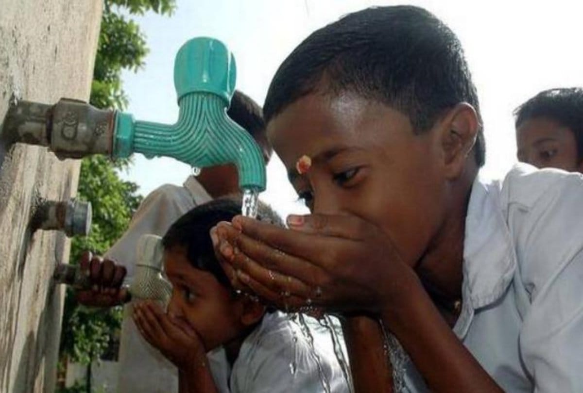 Kerala school water bell now to be implemented in Karnataka, Government decides on water breaks