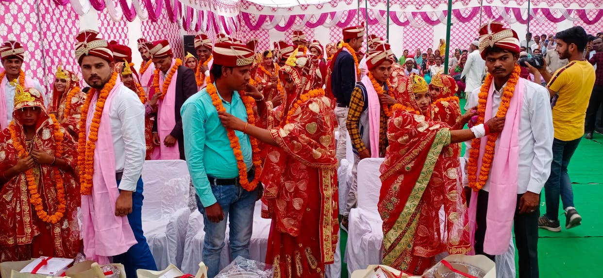 Pandas and nikah in the same pandal