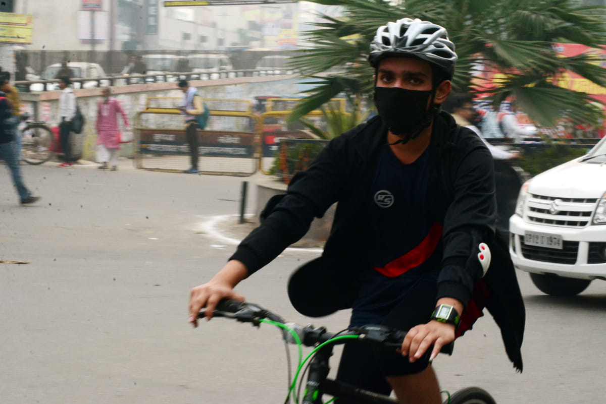 Poisonous air increased people's trouble