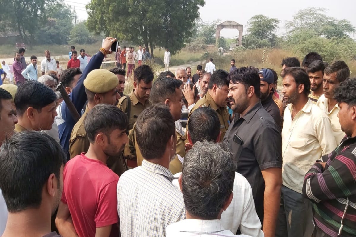 Villagers has ruckus after student of BCom committed suicide in Baghpat district