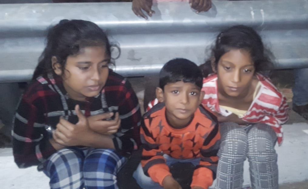 kaar palatee, yuvak kee maut, patnee gambheer