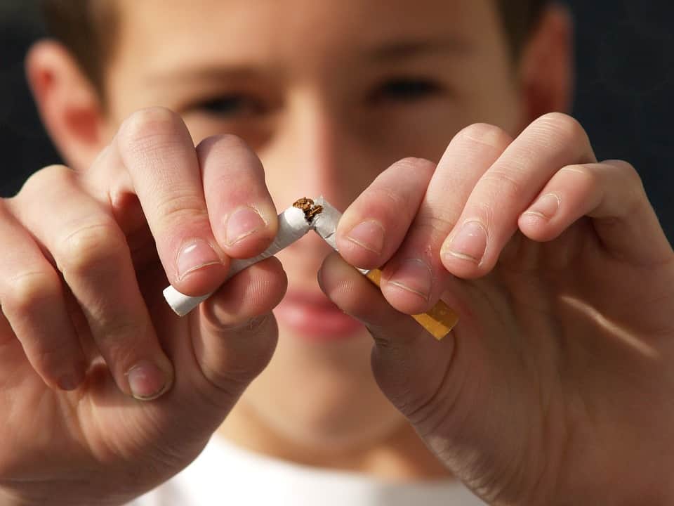 Cigarette addiction makes men impotent and women infertile
