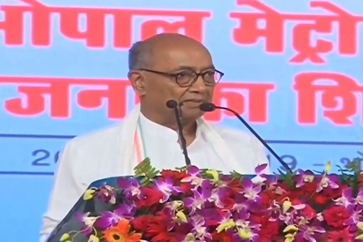 Madhya Pradesh: Digvijay Singh accuses BJP and says sowing seeds of communal hatred, schools run by RSS