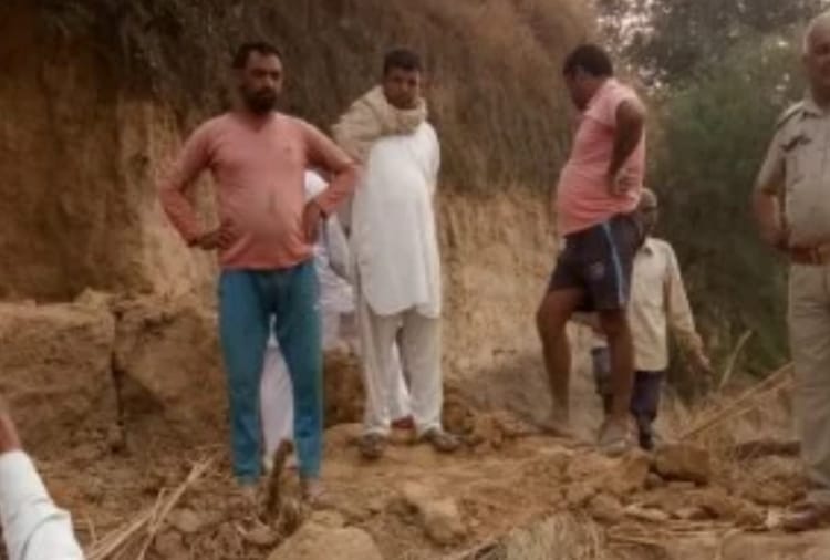 Man and woman died in Kundali