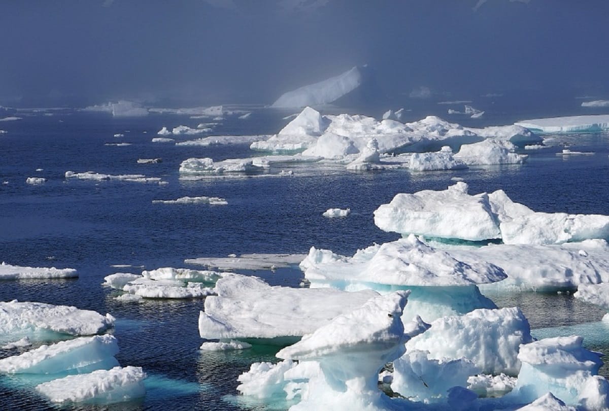a huge iceberg fall into sea and cause concerns here you know what happen next