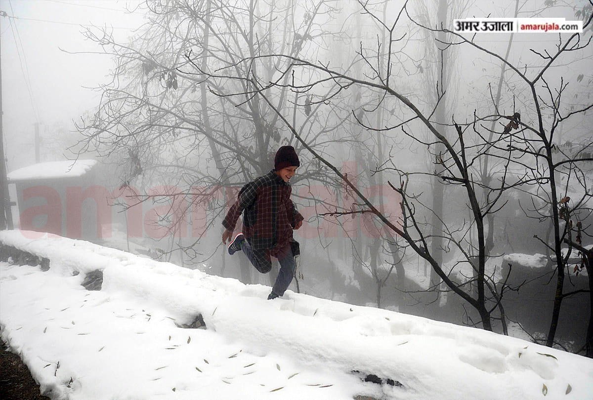 Snowfall started again in mountainous areas of Union Territory of Jammu Kashmir
