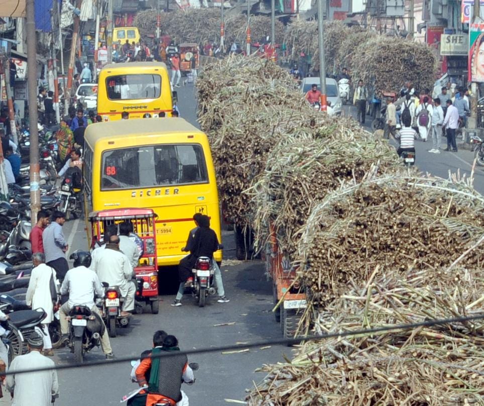 Sugarcane jam in the city, public worried