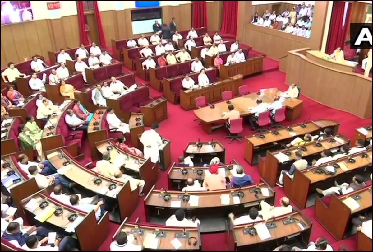 Ban on reporting of Odisha Legislative Assembly
