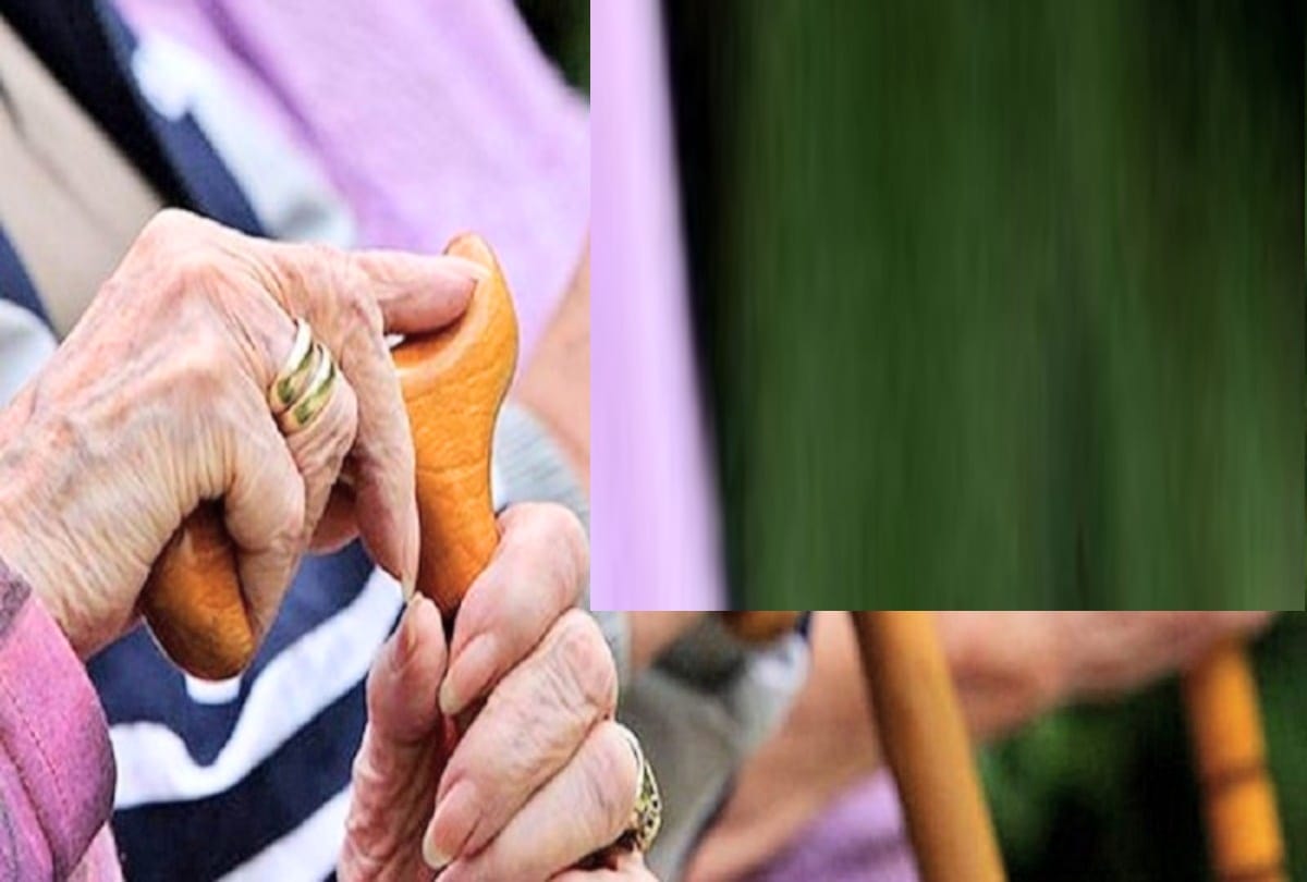 Son, daughter-in-law harassing old woman