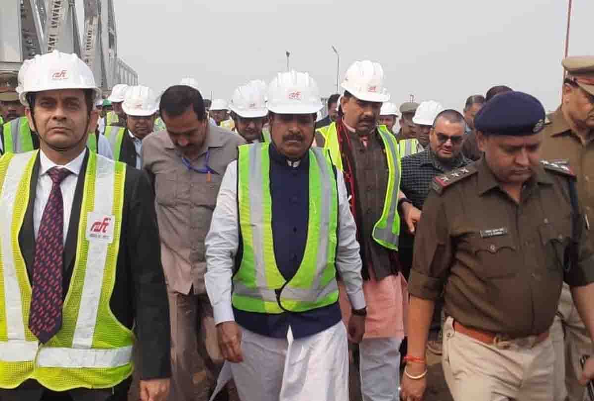 Railway Minister inspects railway bridge in etawah