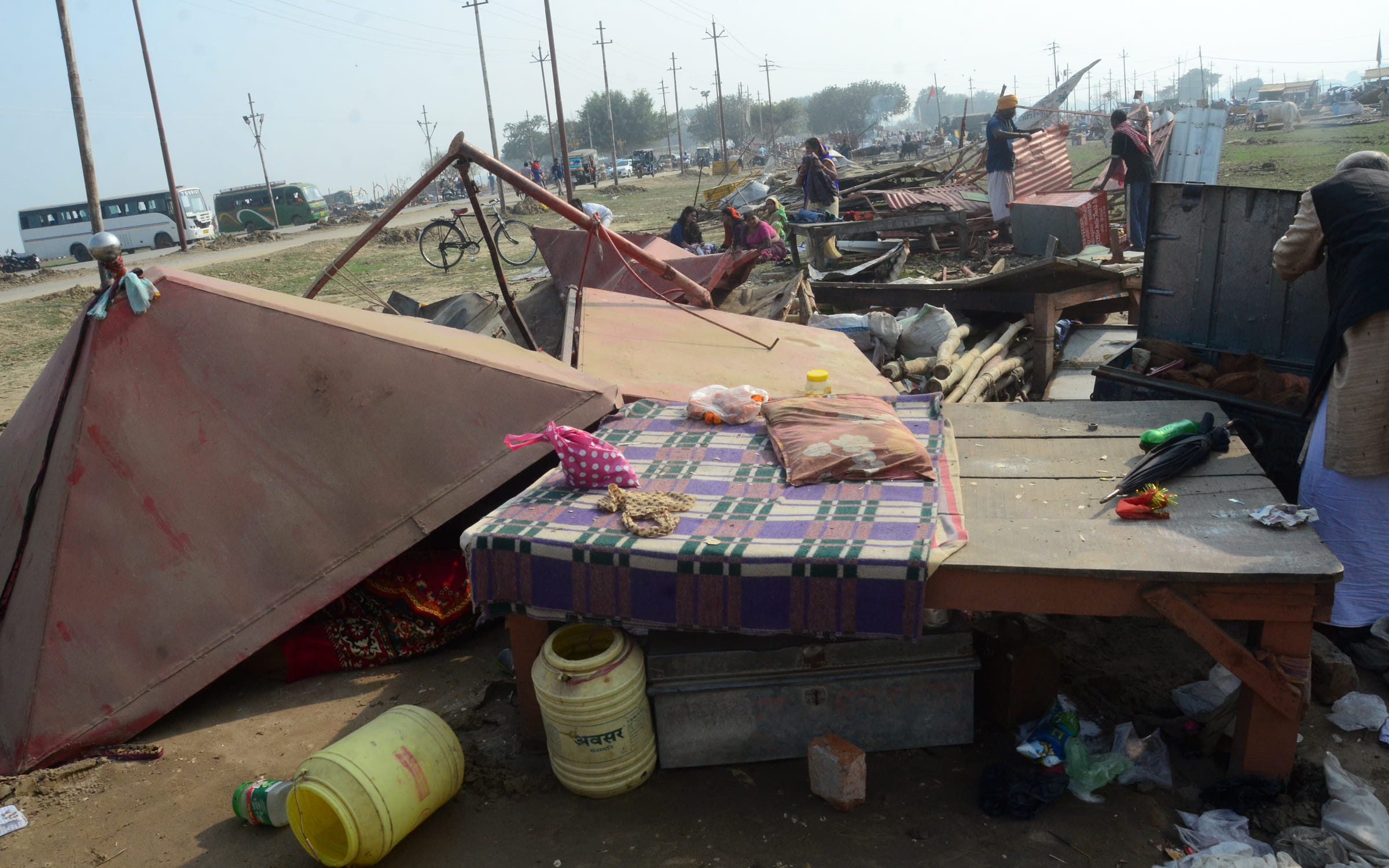 Prayagraj: Army removed more than 300 illegal occupations in the fair area, created a stir