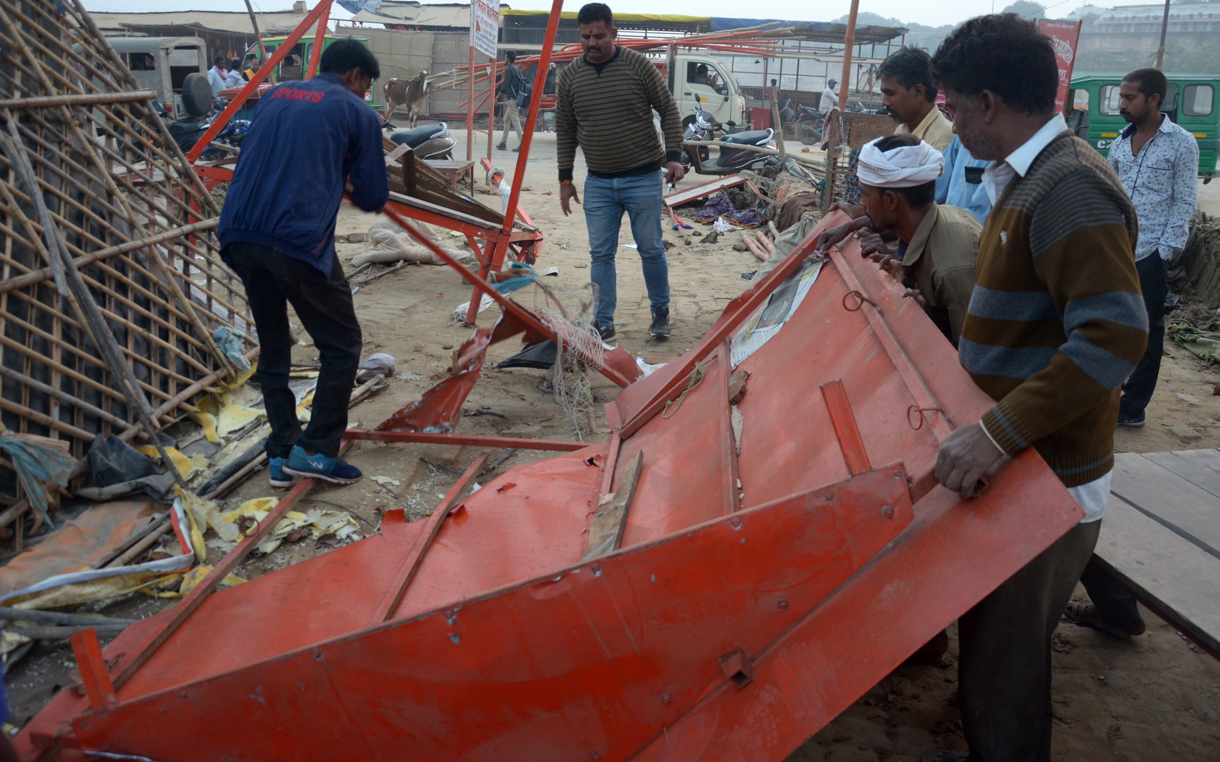 Prayagraj: Army removed more than 300 illegal occupations in the fair area, created a stir